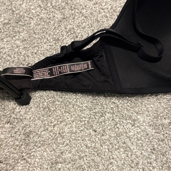 Victoria's Secret 34DD lightly lined wireless tshirt bra black - Picture 7 of 7